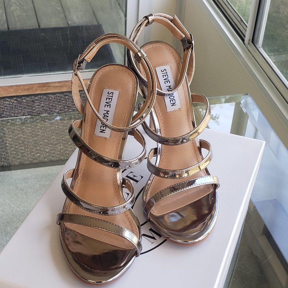 Steve Madden Fauna Petr Metal Sandals